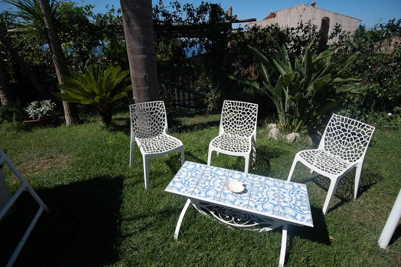 فيلا The Garden On Capri ماسّا لوبْرينسِ المظهر الخارجي الصورة
