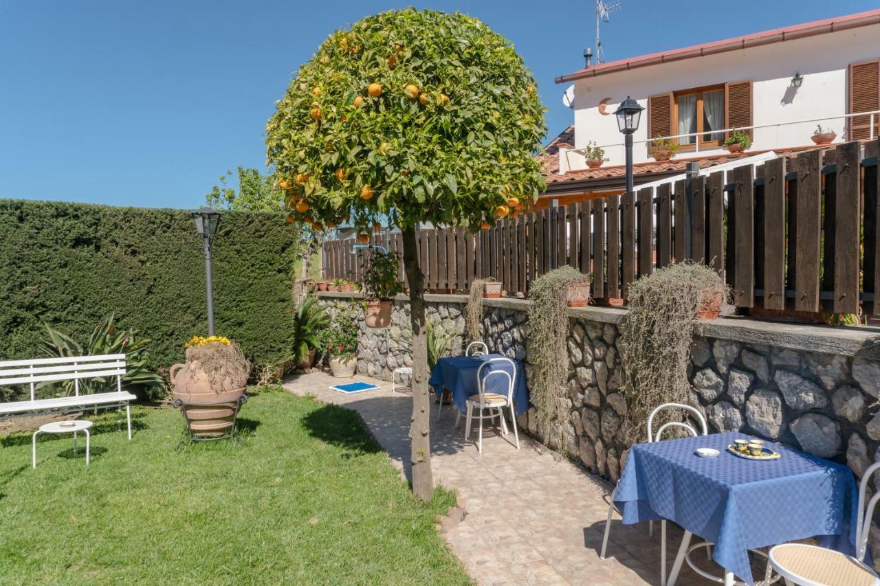 فيلا The Garden On Capri ماسّا لوبْرينسِ المظهر الخارجي الصورة